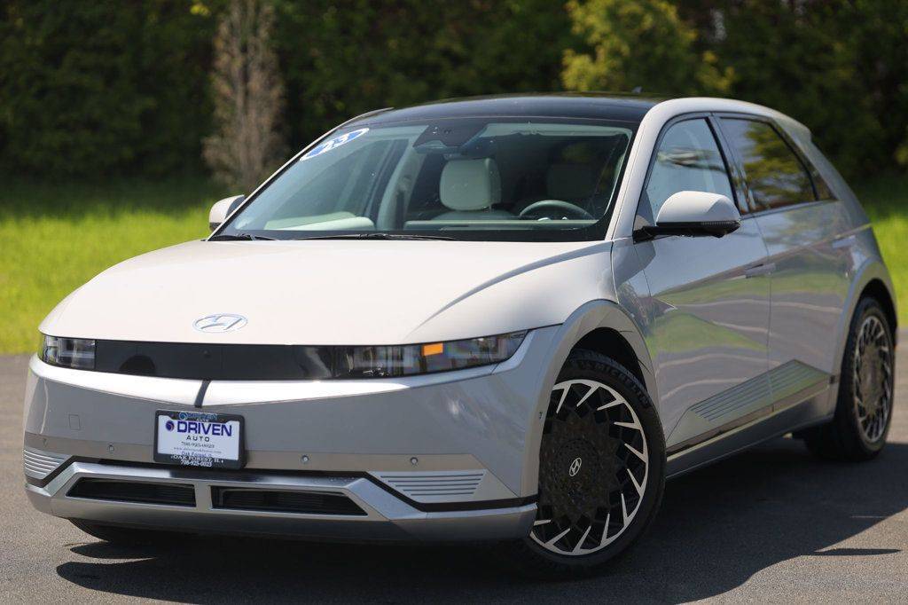 2023 Hyundai IONIQ 5 Limited — SUV — 10,469 mi — Oak Forest, IL