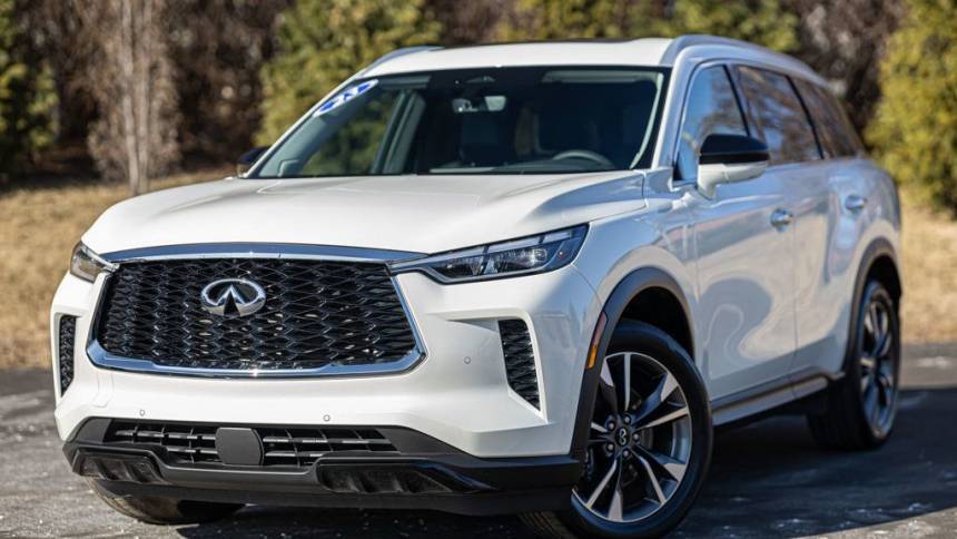 2023 INFINITI QX60 LUXE — SUV — 14,889 mi — Oak Forest, IL