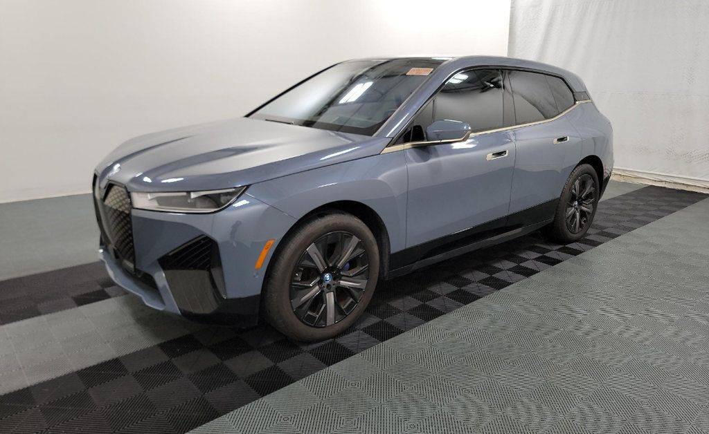 2024 BMW iX xDrive50 — SUV — 19,409 mi — Oak Forest, IL