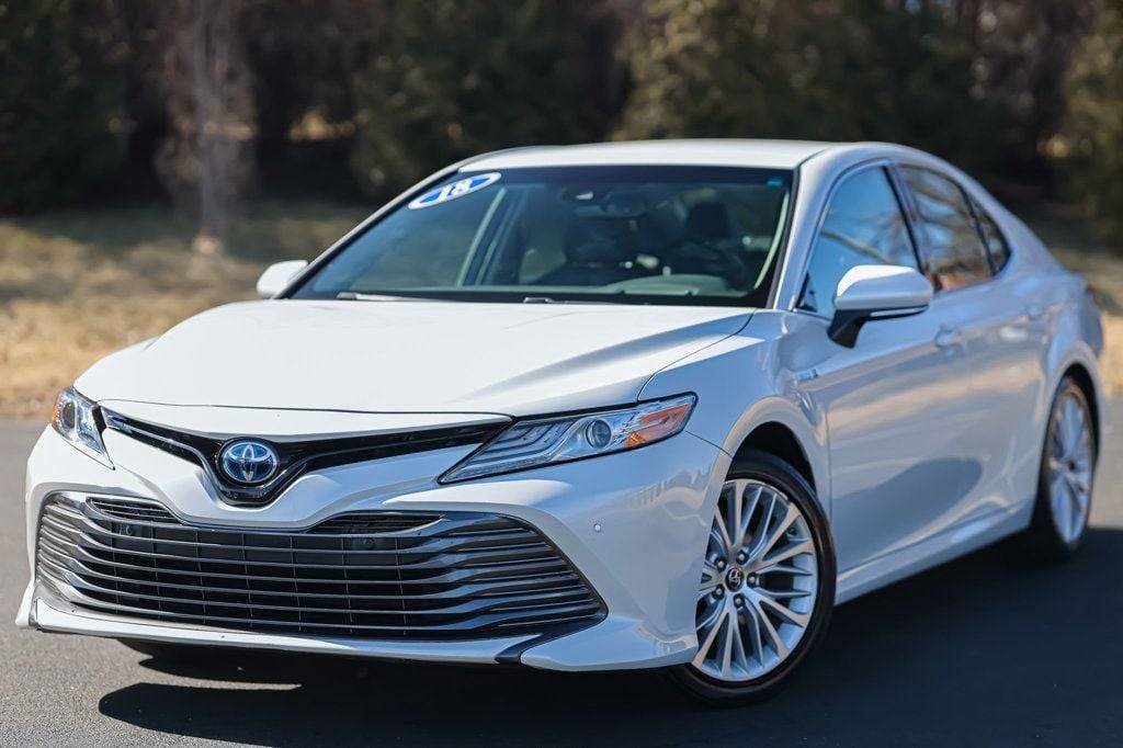 2018 Toyota Camry Hybrid XLE — Sedan — 97,154 mi — Oak Forest, IL