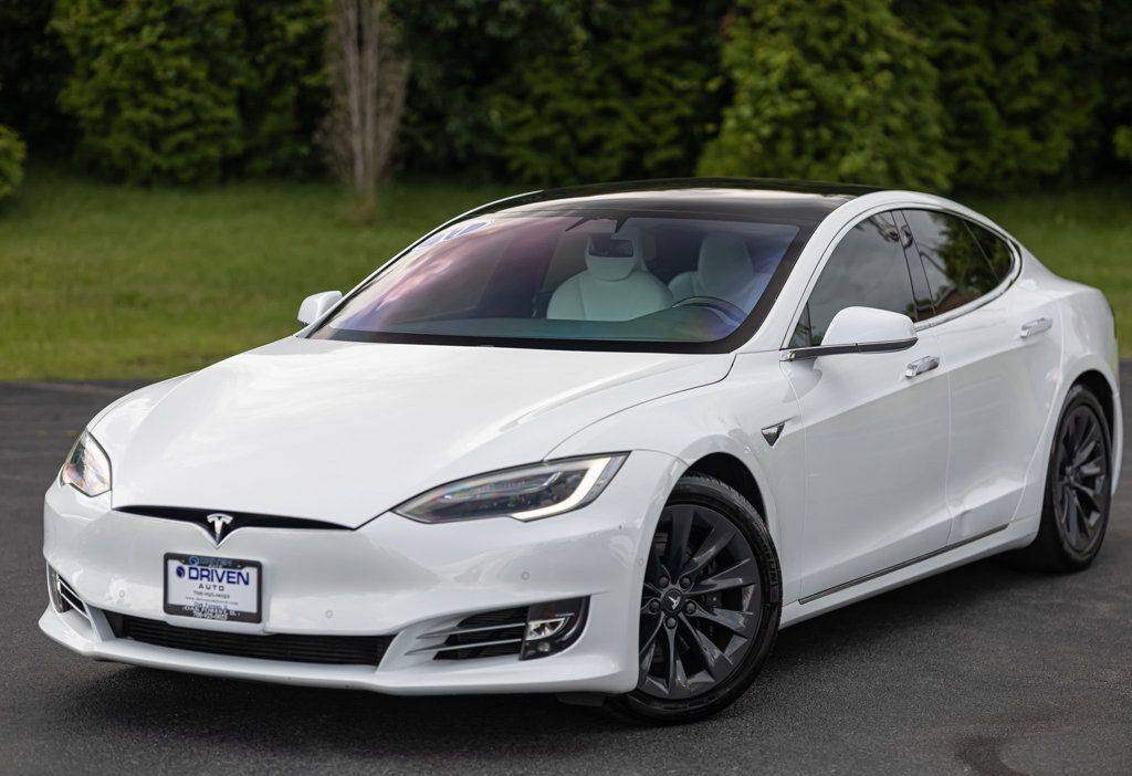 2017 Tesla Model S 75D — Hatchback — 49,185 mi — Oak Forest, IL
