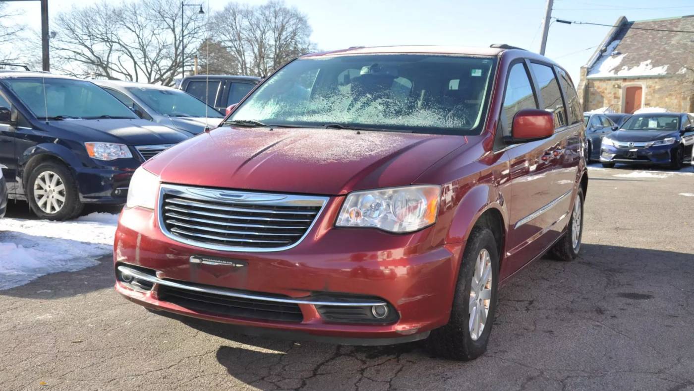 2014 Chrysler Town & Country Touring — Minivan — 81,318 mi — Braintree, MA