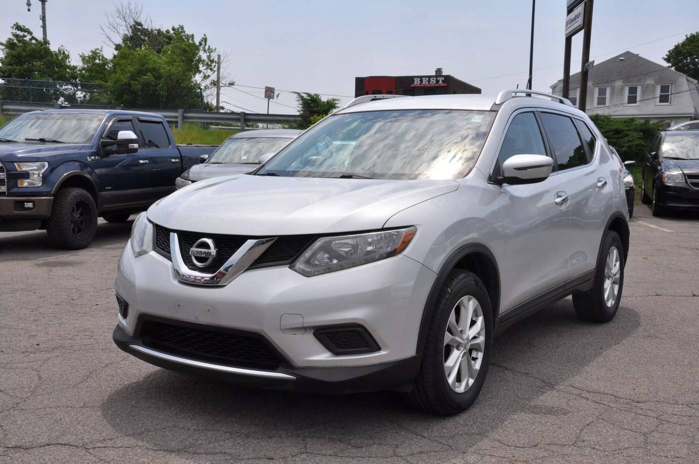 2016 Nissan Rogue SV — SUV — 126,748 mi — Braintree, MA