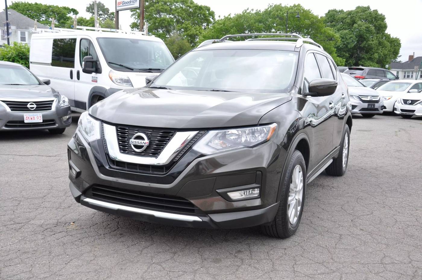 2017 Nissan Rogue SV — SUV — 81,608 mi — Braintree, MA