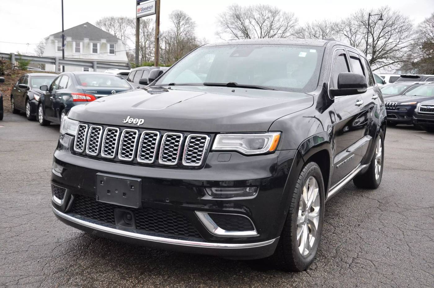 2020 Jeep Grand Cherokee Summit — SUV — 82,188 mi — Braintree, MA