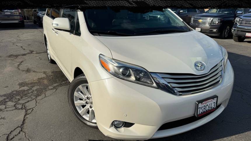 2016 Toyota Sienna Limited — Minivan — 68,094 mi — El Cajon, CA