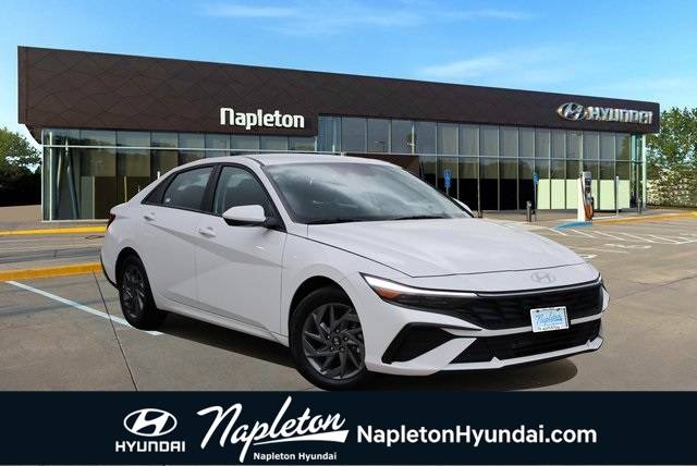 2024 Hyundai Elantra SEL — Sedan — 9,264 mi — Hazelwood, MO