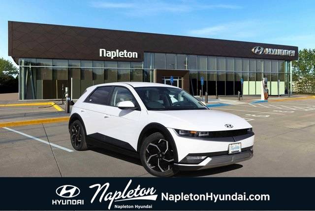 2023 Hyundai IONIQ 5 SEL — SUV — 15,815 mi — Hazelwood, MO