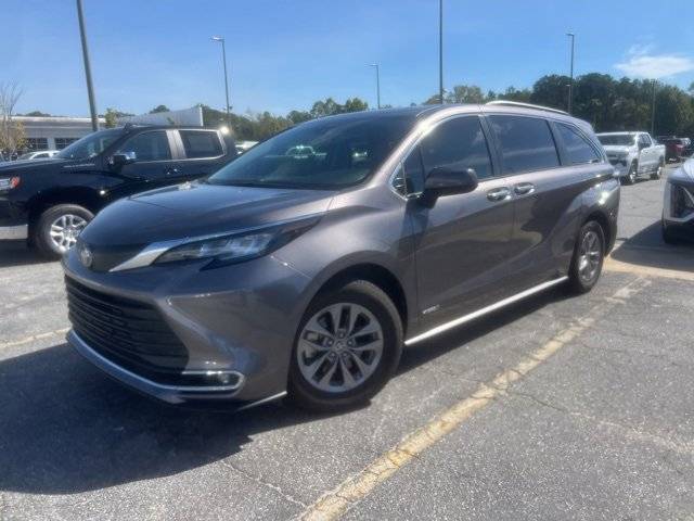 2021 Toyota Sienna XLE — Minivan — 104,732 mi — Columbus, GA