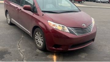2014 Toyota Sienna XLE — Minivan — 144,395 mi — Plainfield, IN