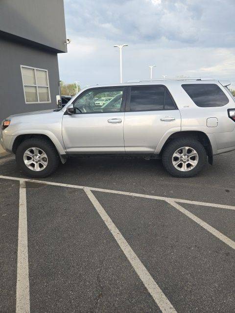 2015 Toyota 4Runner SR5 — SUV — 157,001 mi — Plainfield, IN