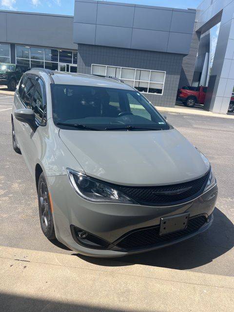 2020 Chrysler Pacifica Touring L Plus — Minivan — 51,214 mi — Plainfield, IN