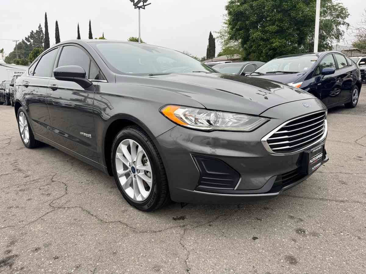 2019 Ford Fusion Hybrid SE — Sedan — 76,158 mi — La Crescenta, CA
