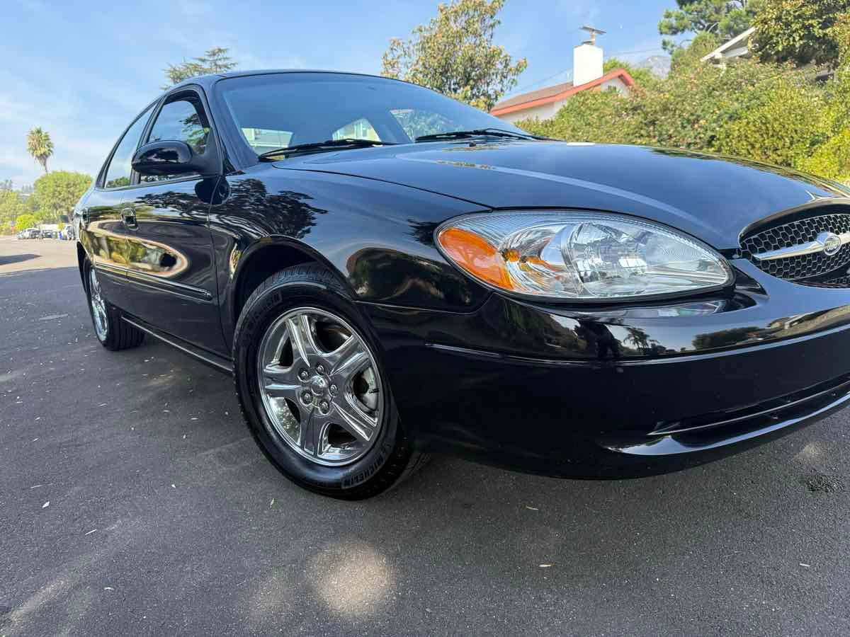 2002 Ford Taurus SE — Sedan — 45,295 mi — La Crescenta, CA