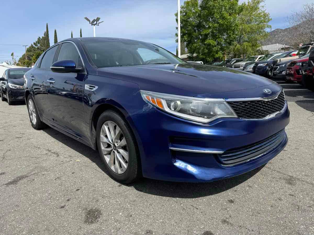 2016 Kia Optima LX — Sedan — 138,506 mi — La Crescenta, CA