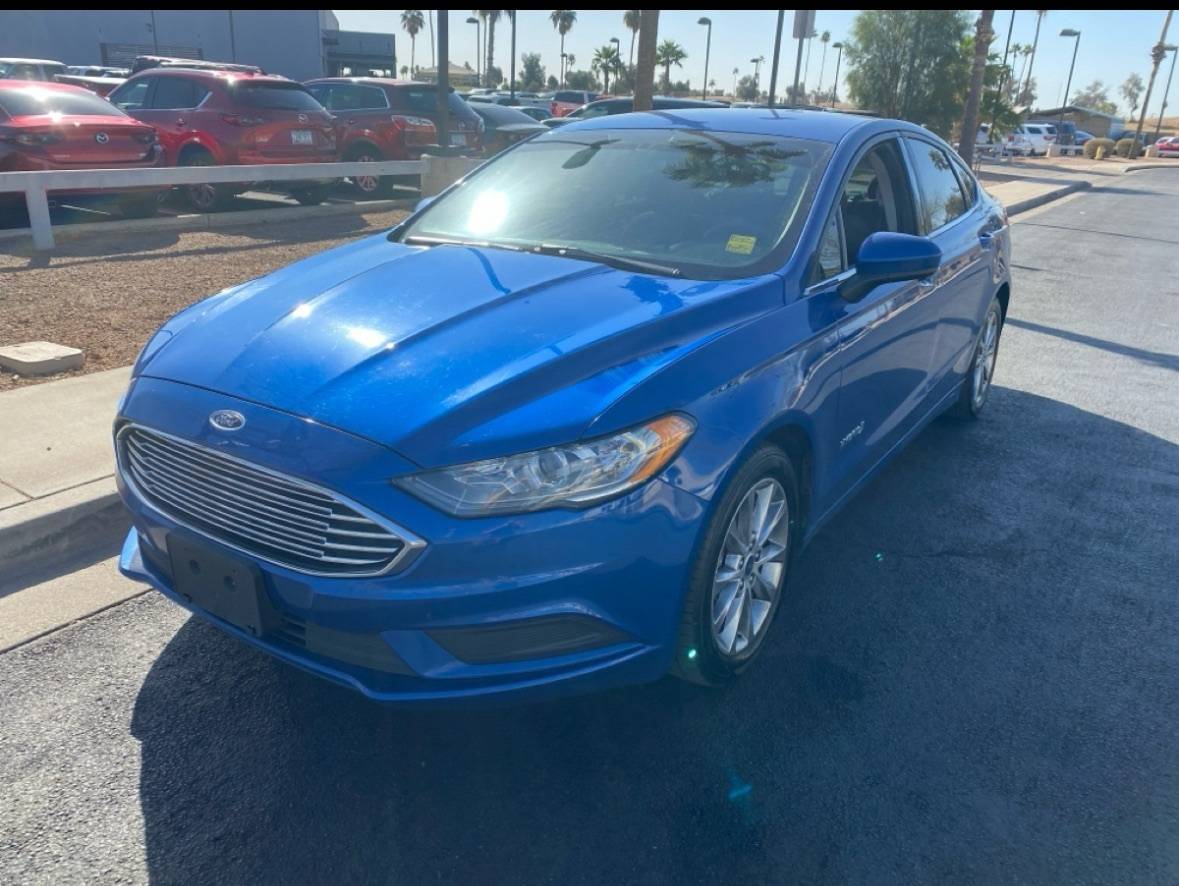 2017 Ford Fusion Hybrid SE — Sedan — 147,449 mi — La Crescenta, CA