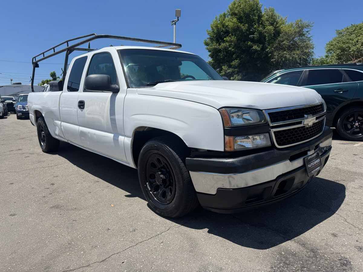 2007 Chevrolet Silverado 1500 Classic WT — Pickup Truck — 171,882 mi — La Crescenta, CA