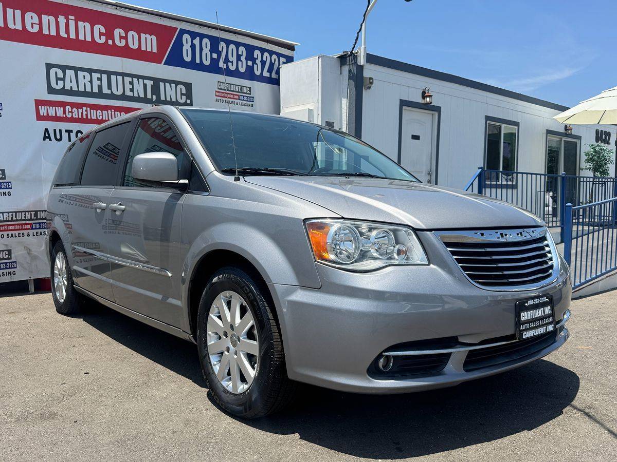 2016 Chrysler Town & Country Touring — Minivan — 107,108 mi — La Crescenta, CA