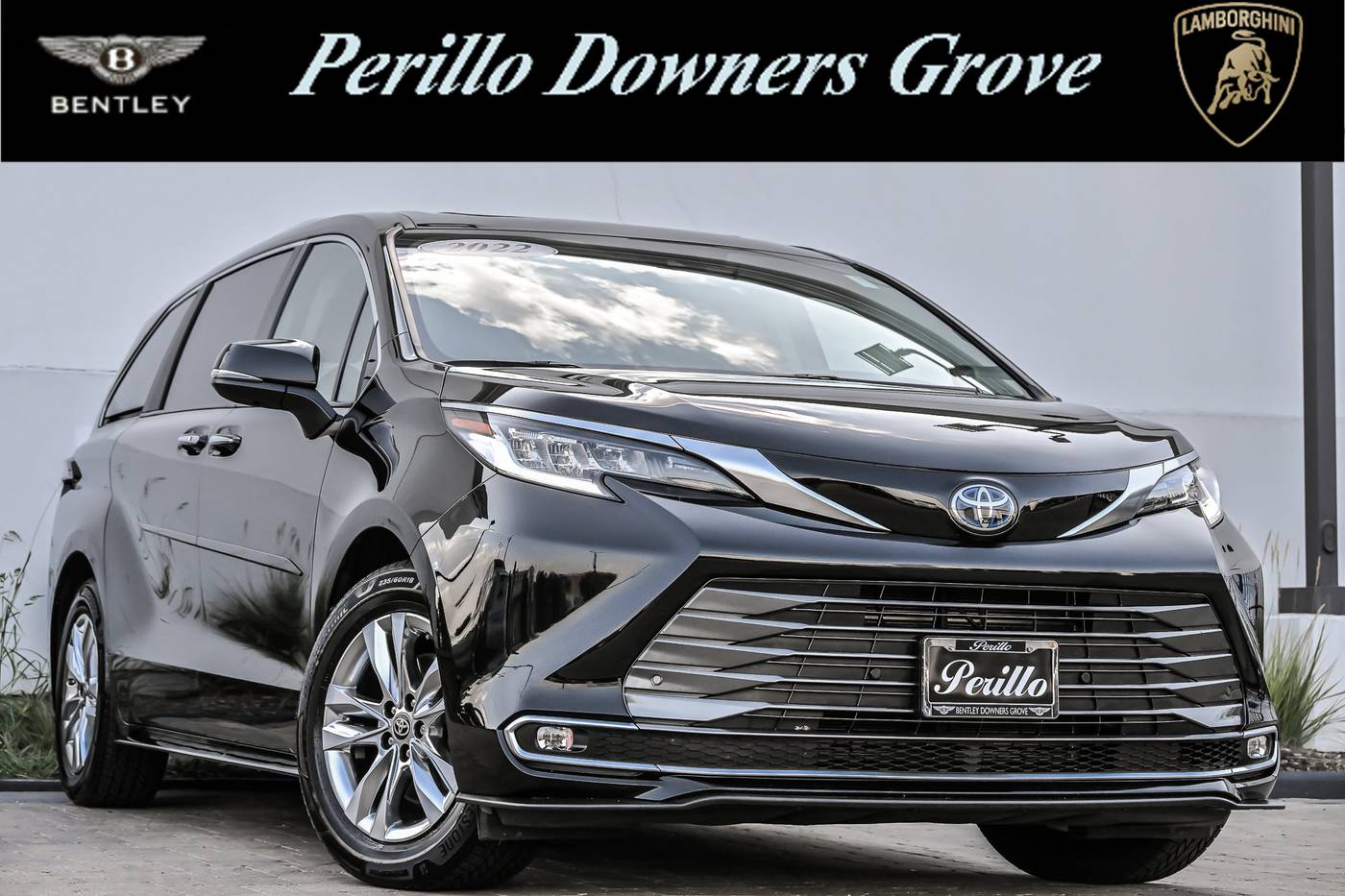 2022 Toyota Sienna Limited — Minivan — 48,676 mi — Downers Grove, IL