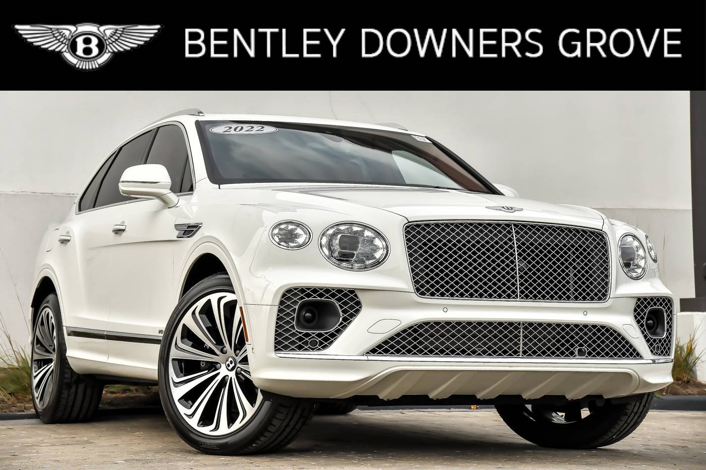 2022 Bentley Bentayga V8 — SUV — 9,360 mi — Downers Grove, IL