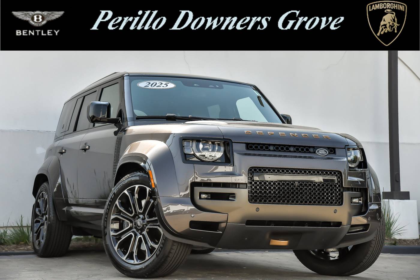 2025 Land Rover Defender OCTA — SUV — 397 mi — Downers Grove, IL