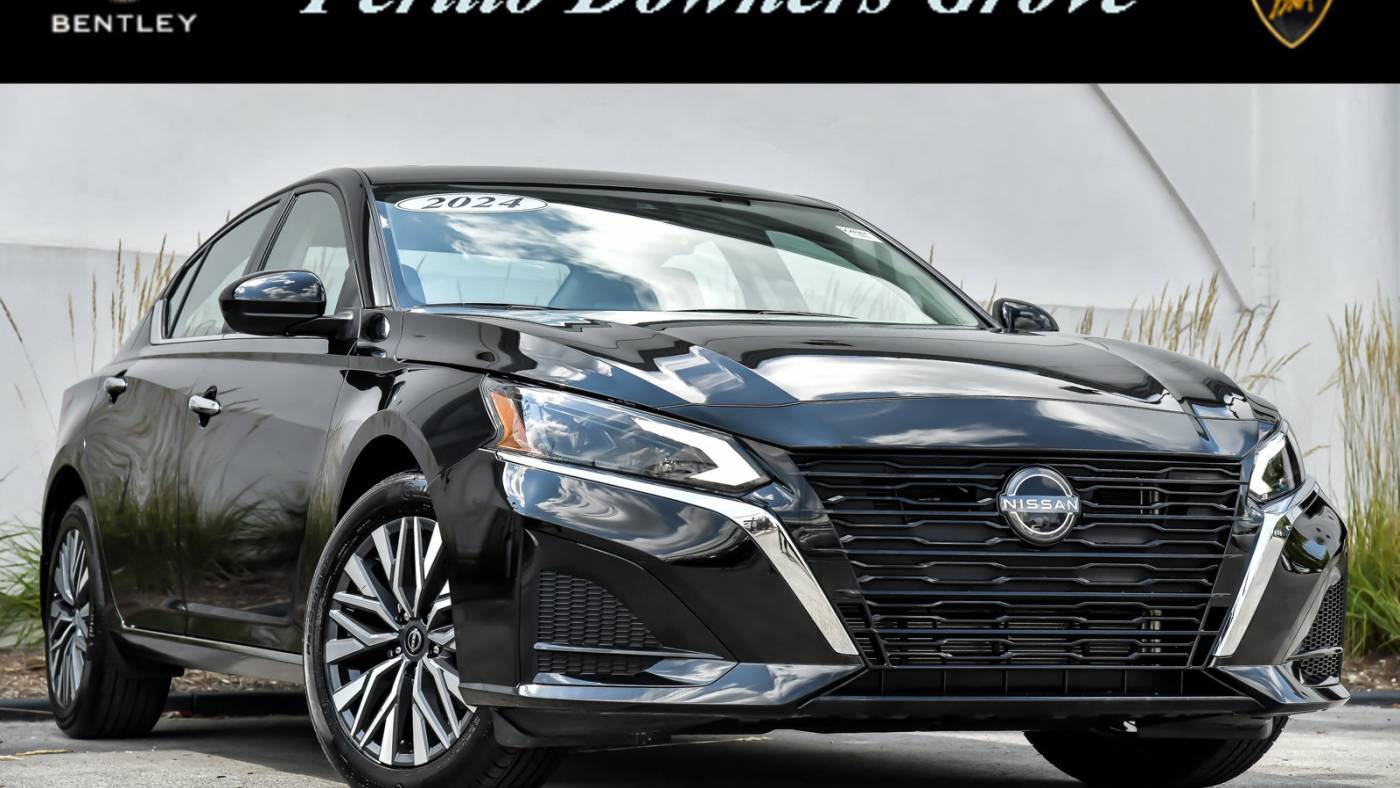 2024 Nissan Altima SV — Sedan — 9,718 mi — Downers Grove, IL