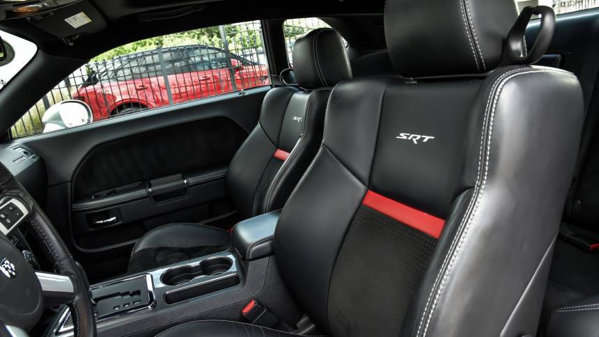 2014 Dodge CHALLENGER R/T....CHECK OUT THE INTERIOR!! | Value Motors | New  Zealand NZ