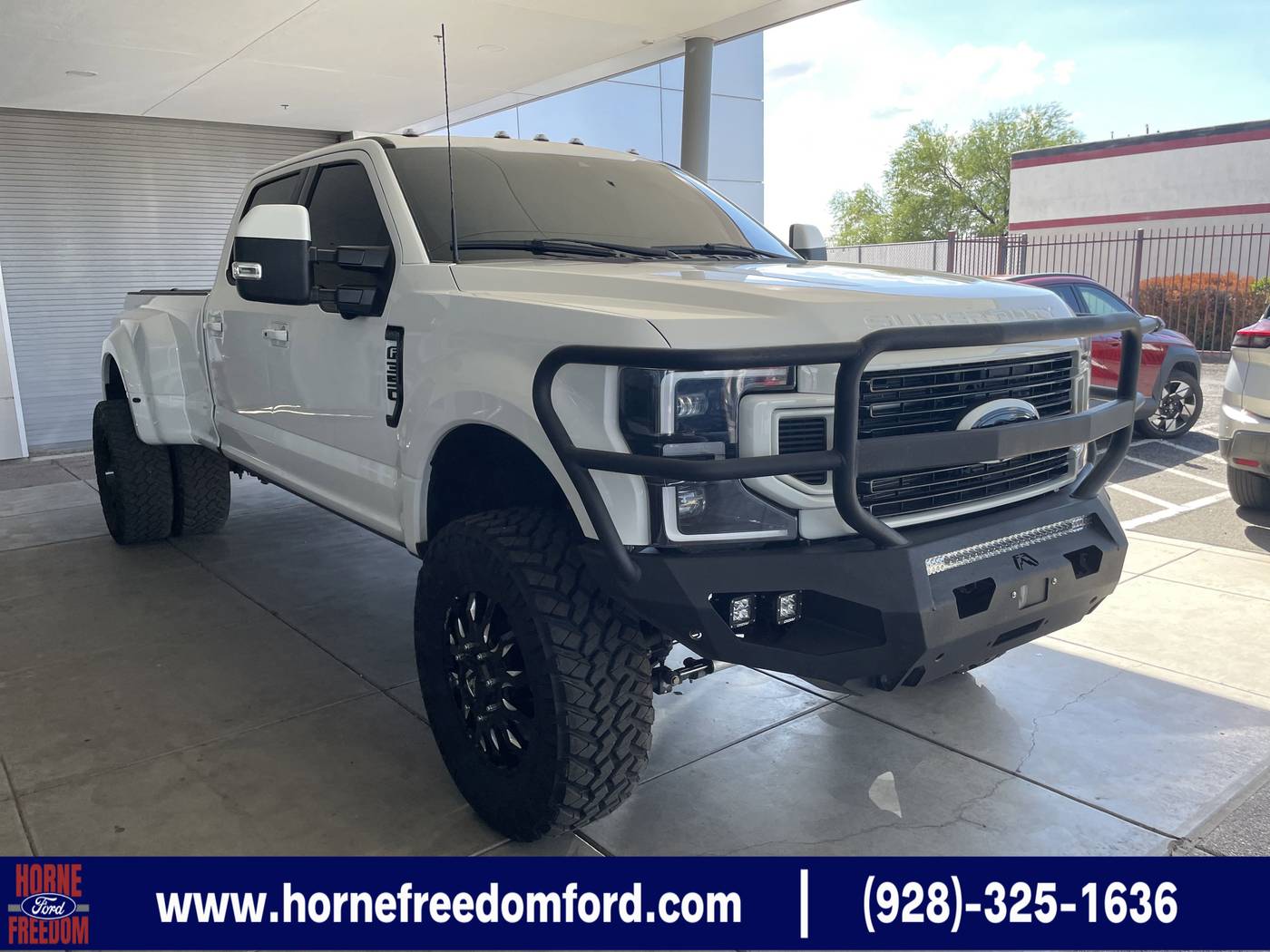 2022 Ford Super Duty F-350 LARIAT — Pickup Truck — 29,725 mi — Thatcher, AZ
