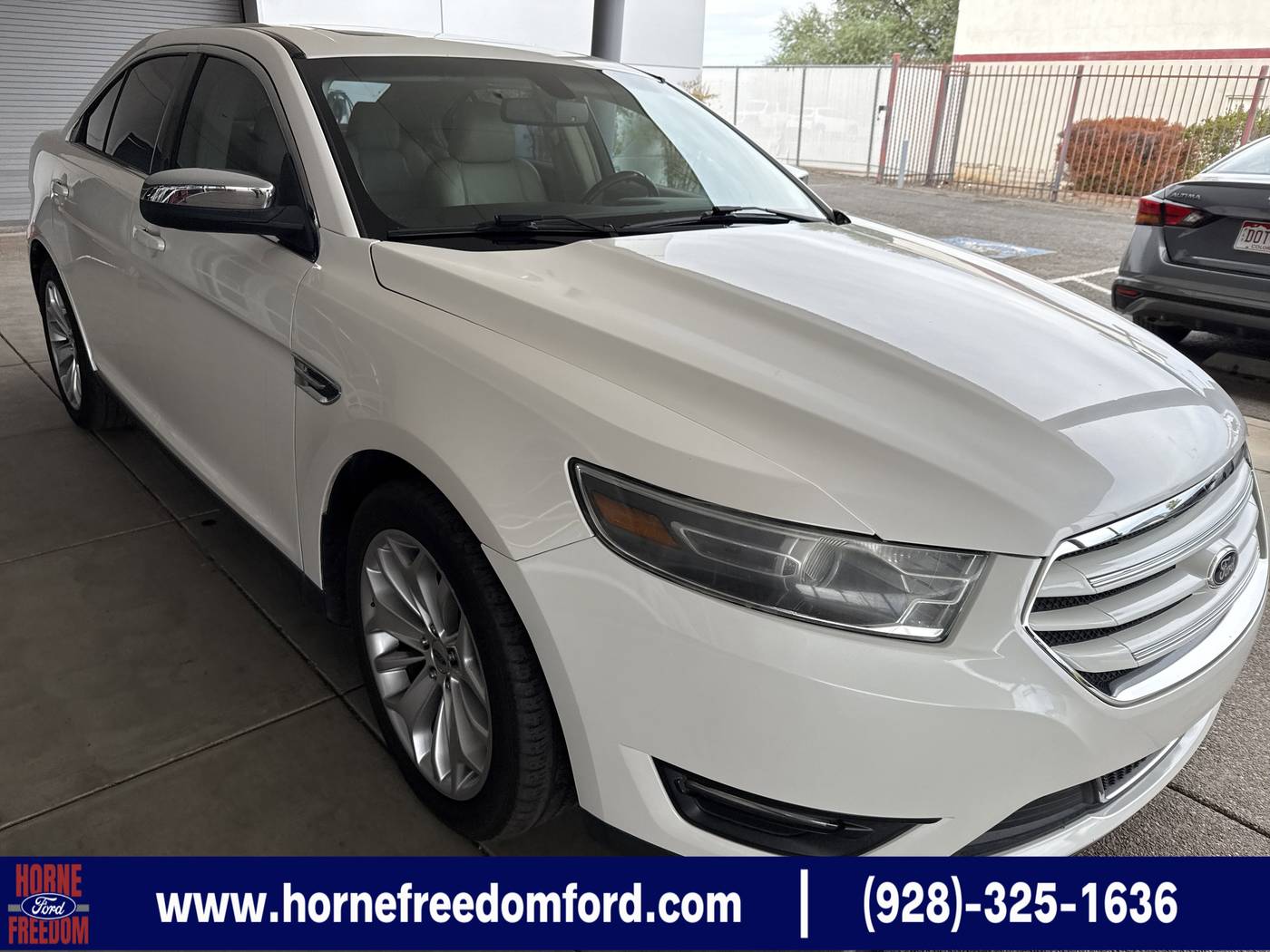 2016 Ford Taurus Limited — Sedan — 135,120 mi — Thatcher, AZ