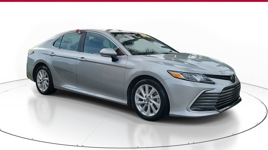 2023 Toyota Camry LE — Sedan — 39,900 mi — Royal Palm Beach, FL