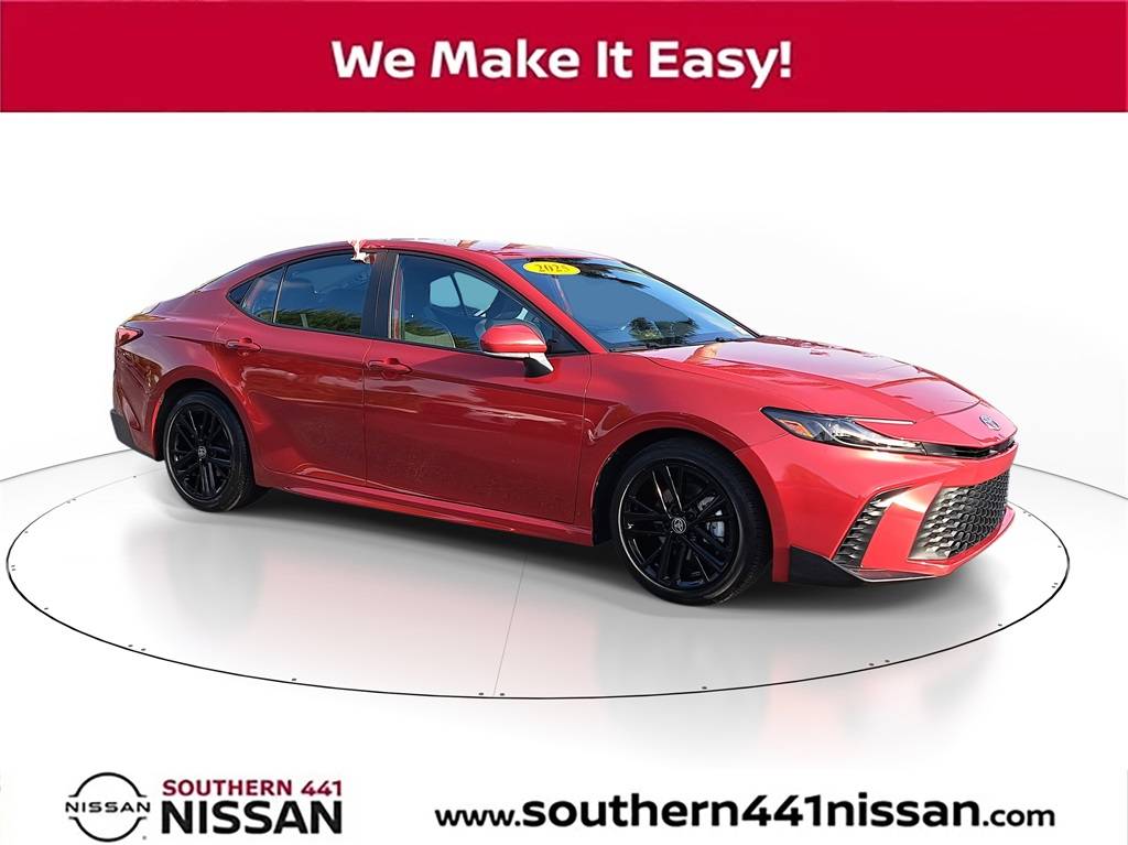 2025 Toyota Camry Hybrid LE — Sedan — 702 mi — Royal Palm Beach, FL