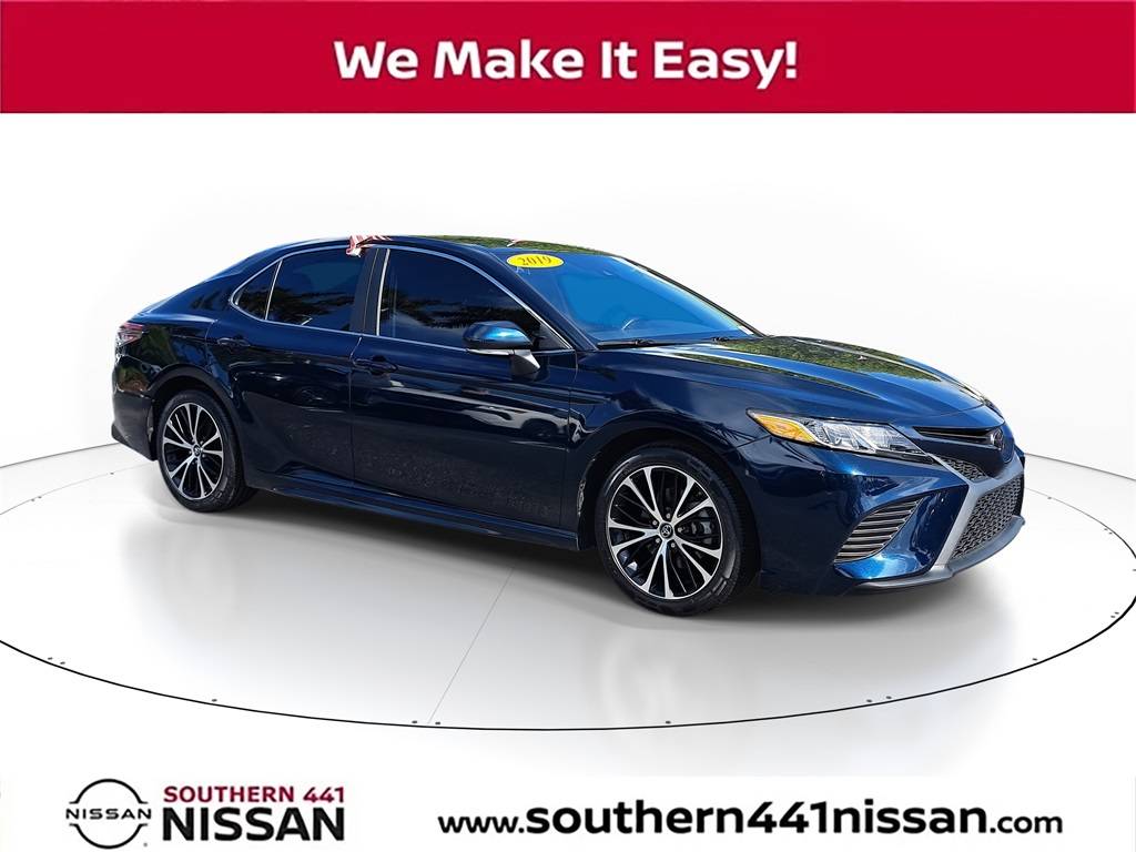 2019 Toyota Camry SE — Sedan — 54,910 mi — Royal Palm Beach, FL