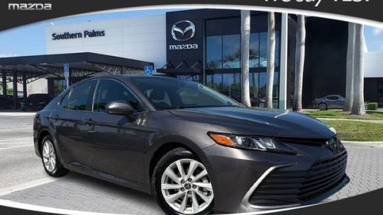 2022 Toyota Camry LE — Sedan — 34,755 mi — Royal Palm Beach, FL