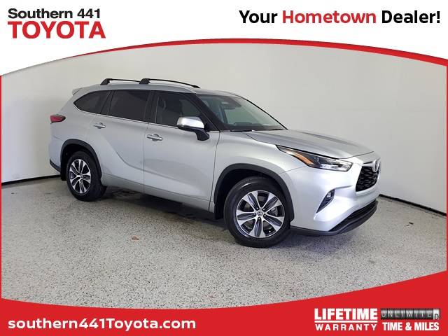 2023 Toyota Highlander XLE — SUV — 11,594 mi — Royal Palm Beach, FL
