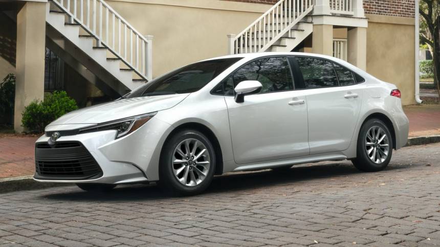 2024 Toyota Corolla LE — Sedan — 9,644 mi — Royal Palm Beach, FL