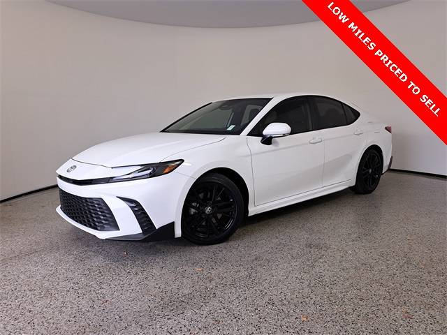 2025 Toyota Camry SE — Sedan — 100 mi — Royal Palm Beach, FL