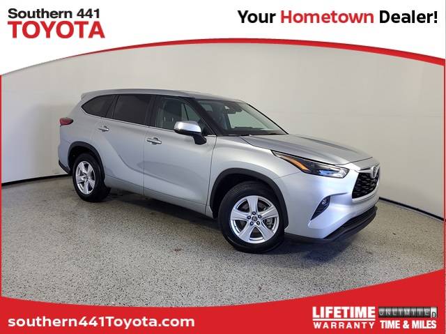 2023 Toyota Highlander XLE — SUV — 26,243 mi — Royal Palm Beach, FL