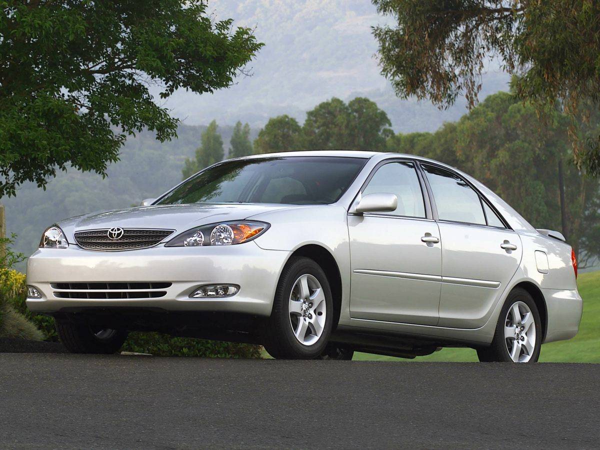 2005 Toyota Camry LE — Sedan — 204,083 mi — Royal Palm Beach, FL