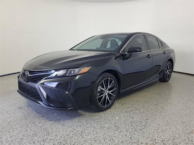 2024 Toyota Camry SE — Sedan — 15,886 mi — Royal Palm Beach, FL
