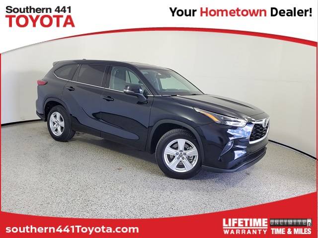 2022 Toyota Highlander LE — SUV — 27,737 mi — Royal Palm Beach, FL