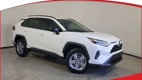 2025 Toyota RAV4 XLE — SUV — 2,703 mi — Royal Palm Beach, FL