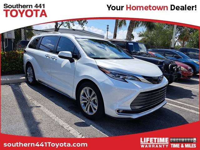 2022 Toyota Sienna Platinum — Minivan — 93,816 mi — Royal Palm Beach, FL