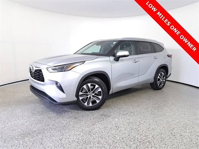 2024 Toyota Highlander XLE — SUV — 7,451 mi — Royal Palm Beach, FL