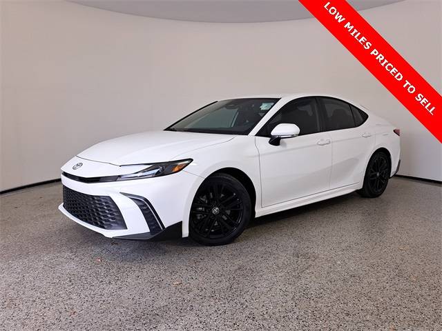 2025 Toyota Camry SE — Sedan — 16,387 mi — Royal Palm Beach, FL