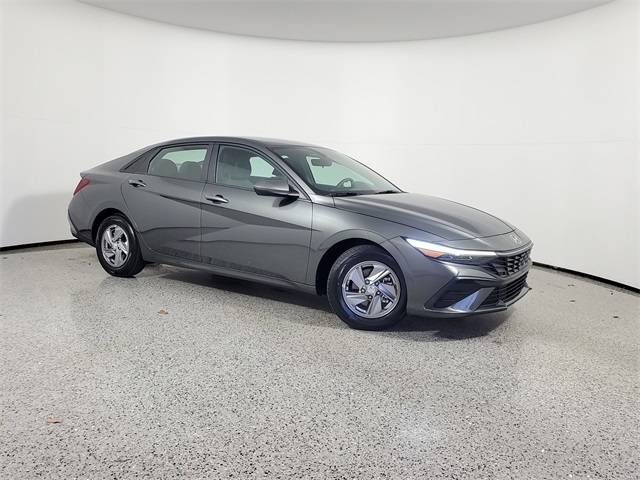 2024 Hyundai Elantra SE — Sedan — 24,129 mi — Royal Palm Beach, FL