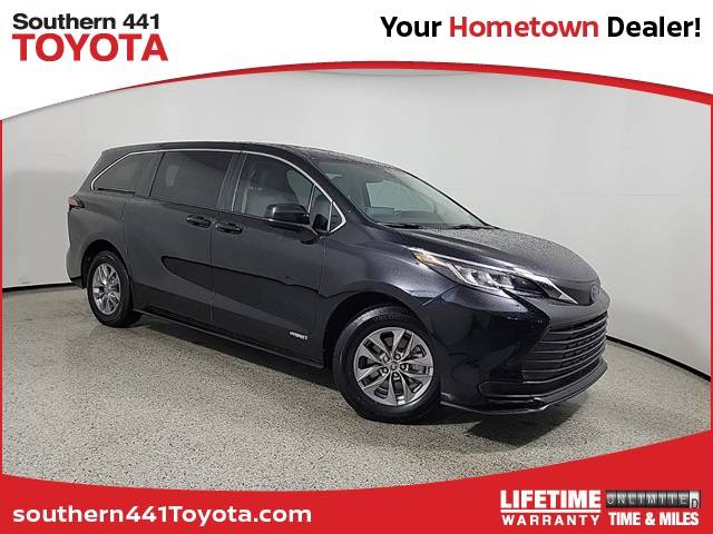 2021 Toyota Sienna LE — Minivan — 83,176 mi — Royal Palm Beach, FL