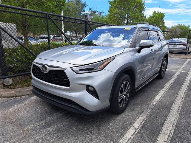 2021 Toyota Highlander XLE — SUV — 52,206 mi — Royal Palm Beach, FL