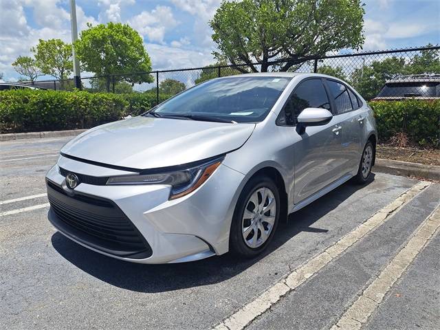 2025 Toyota Corolla LE — Sedan — 1,704 mi — Royal Palm Beach, FL