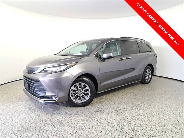 2023 Toyota Sienna XLE — Minivan — 81,091 mi — Royal Palm Beach, FL