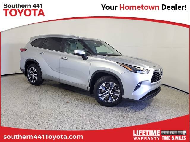 2023 Toyota Highlander XLE — SUV — 26,419 mi — Royal Palm Beach, FL